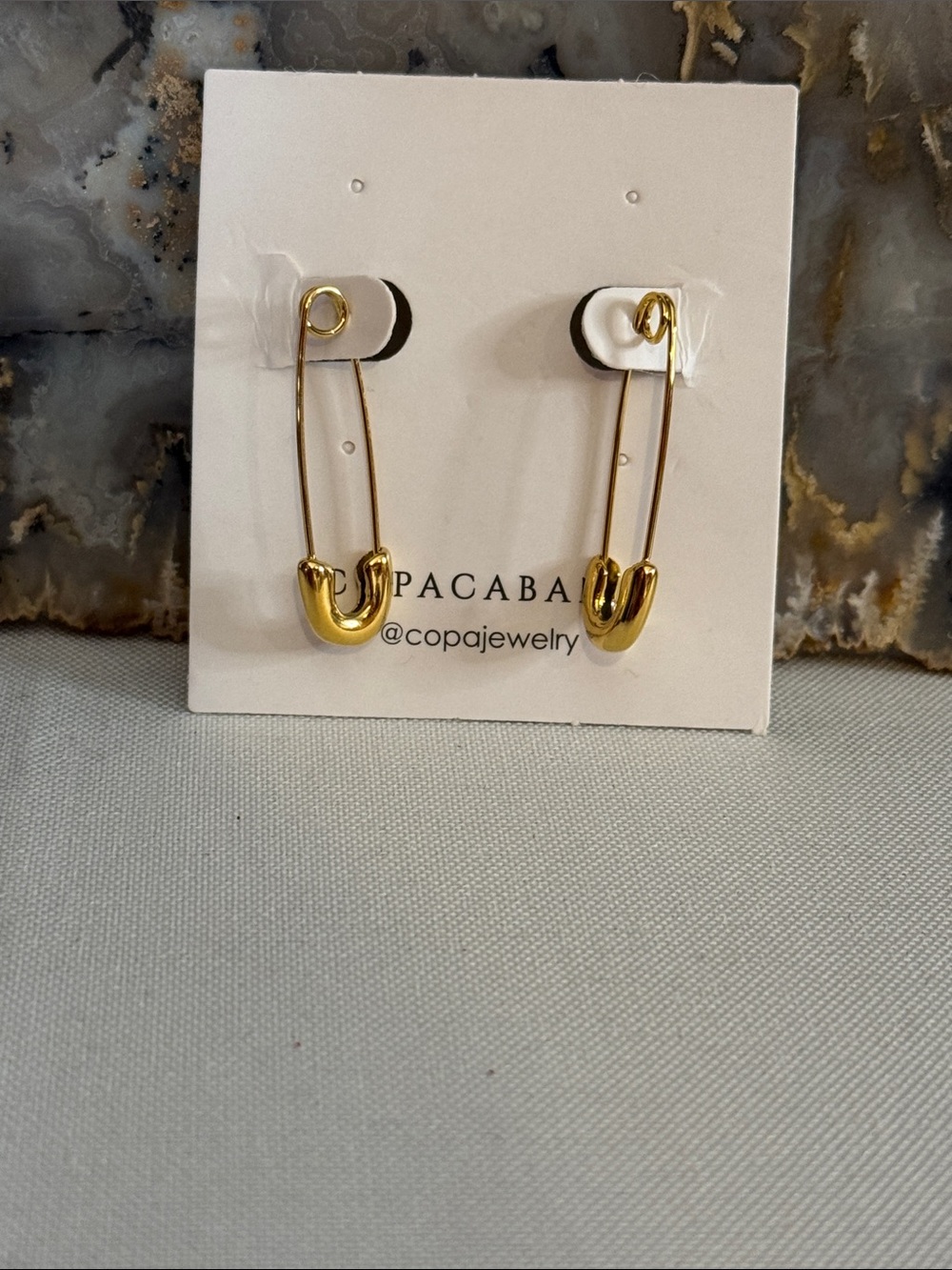 na Gold Safety Pin Drop Earrings - Shiny Gold Drop Style
